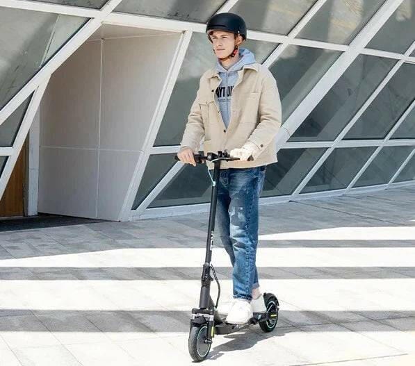 RCB R17 Electric Scooter - Tech Trove Essentials 